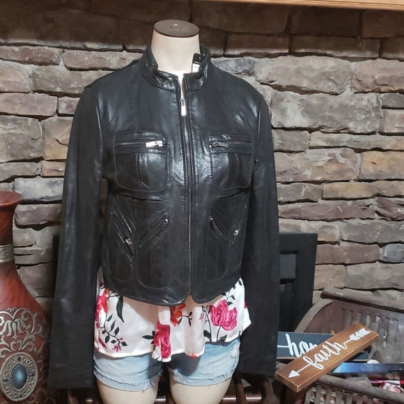 TODAY⚡️NWT BCBGMAXAZRIA CROP SZ XS - Picture 2 of 9